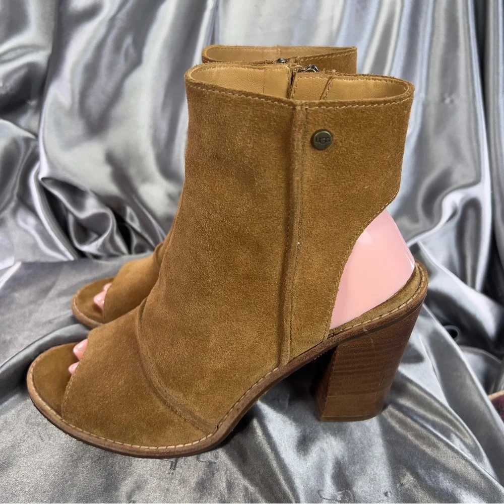 UGG Valencia Peep Toe Ankle Bootie in Light Brown Suede Size 8.5 US/EU 39 GUC‎